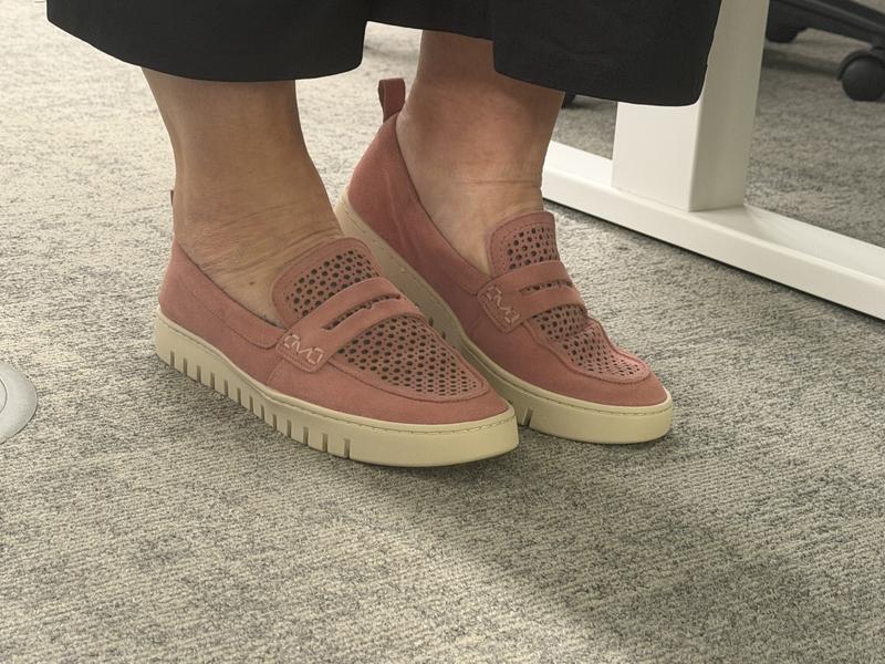 Customer carousel item 1.