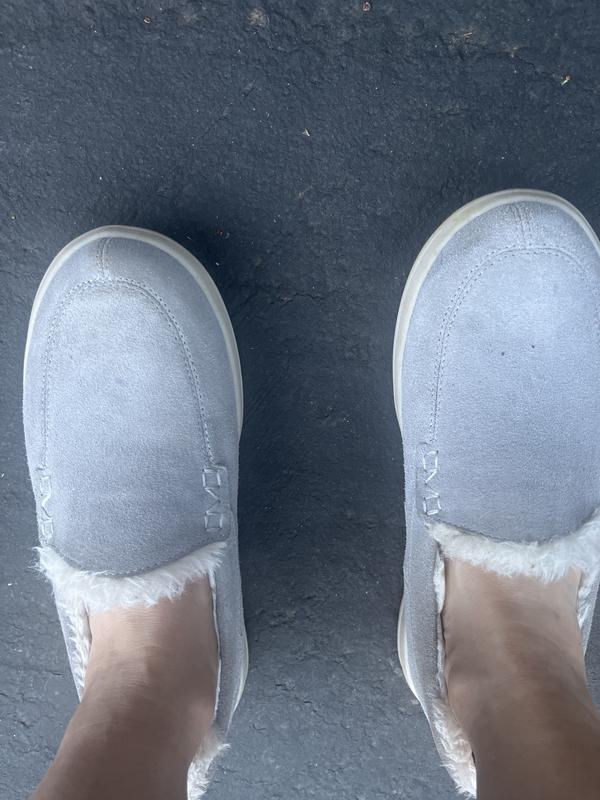 The slippers I’m reviewing and wearing sitting down