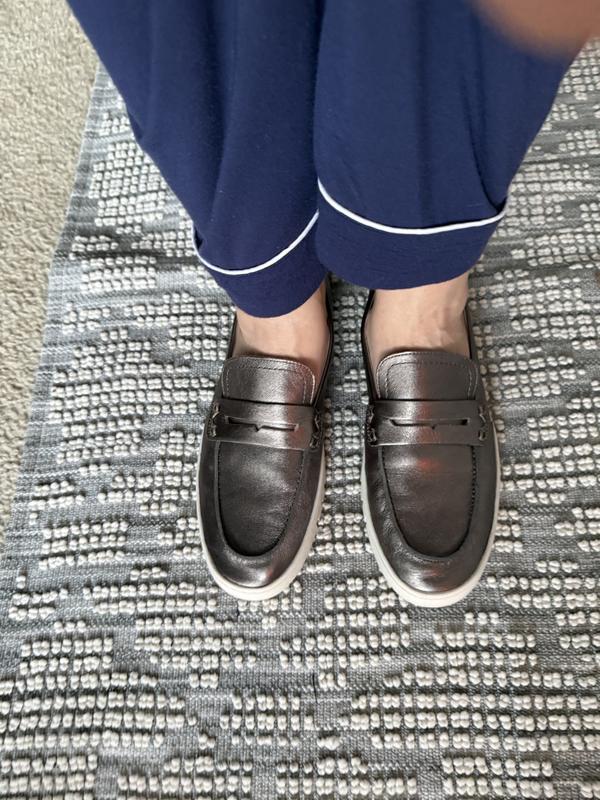 Comfortable and versatile shoe!