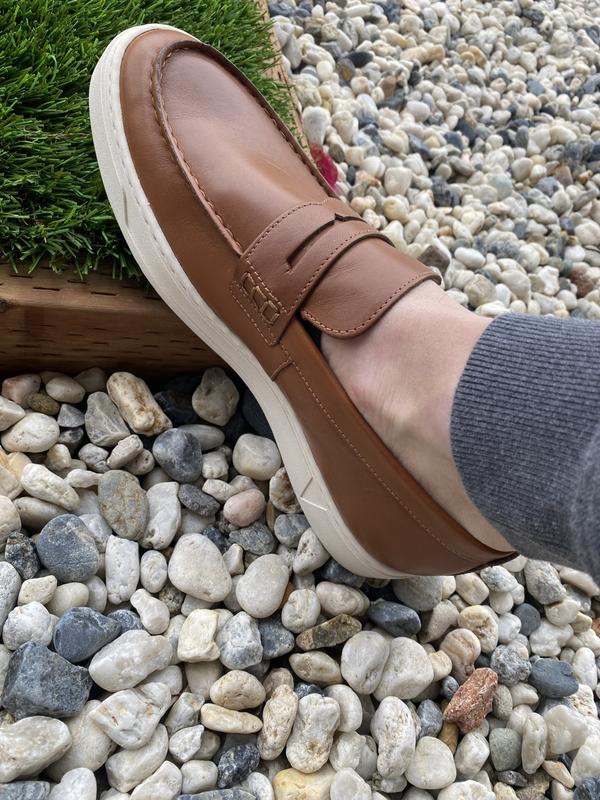 Thompson in Tan Leather