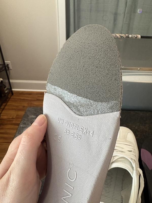 Customer photo for "They cheaped out on the soles in this one"