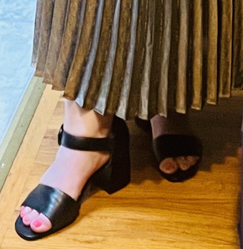 The Chardonnay in black leather- sexy and flattering