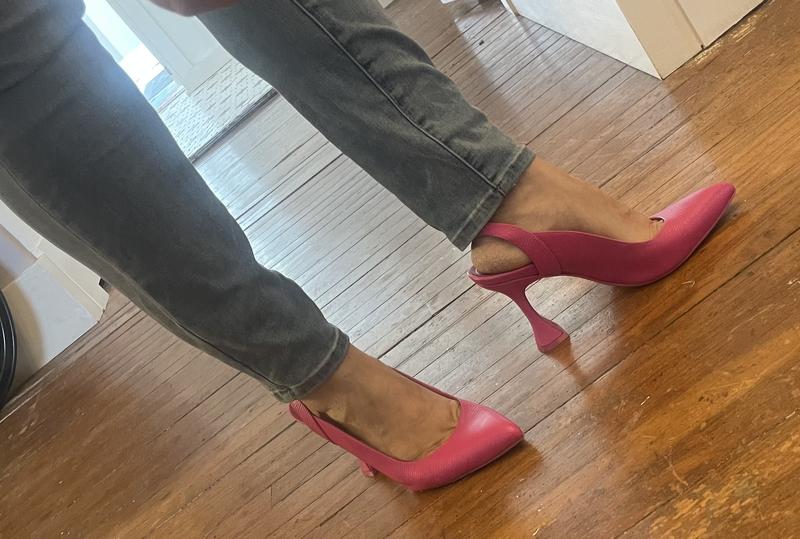Customer photo for "Hot Pink is GORGEOUS!"