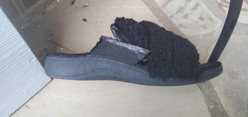 Slipper fell apart after just 2 weeks