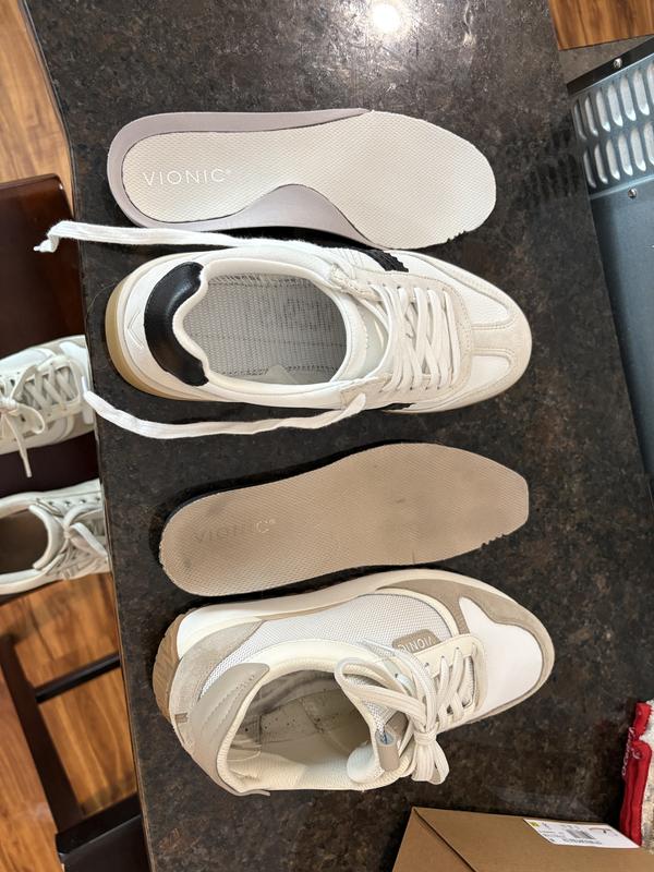 Customer photo for "They cheaped out on the soles in this one"