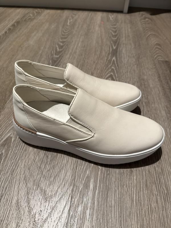 Customer carousel item 1.