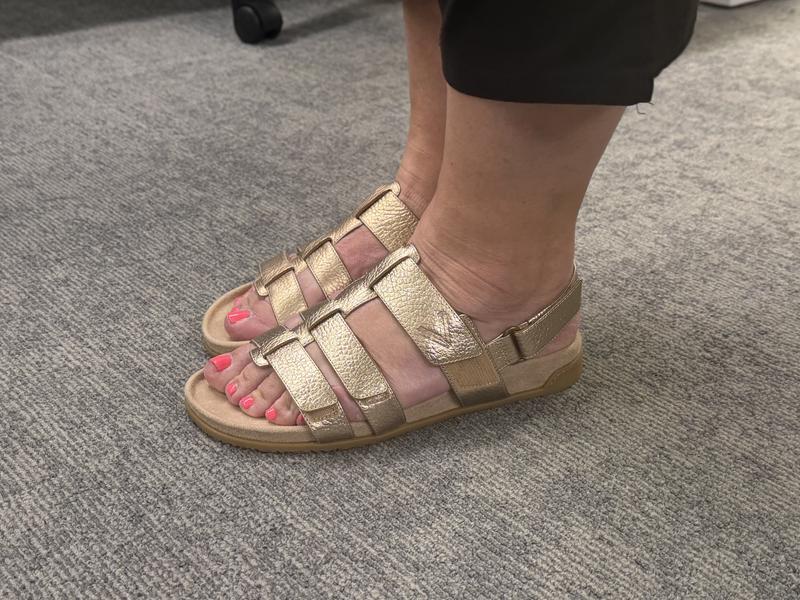 Review Thumbnail Image 1 381327330