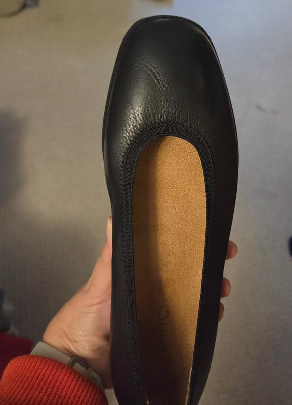 Customer photo for "1.0 Caroll WAY better than 2.0 😕"