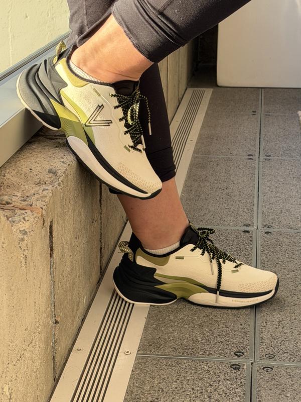 Customer carousel item 8.