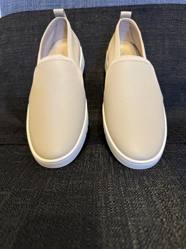 Customer carousel item 3.