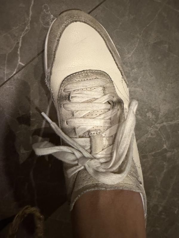 Customer photo for "⭐️⭐️ Comfortable and versatile, but not durable en"