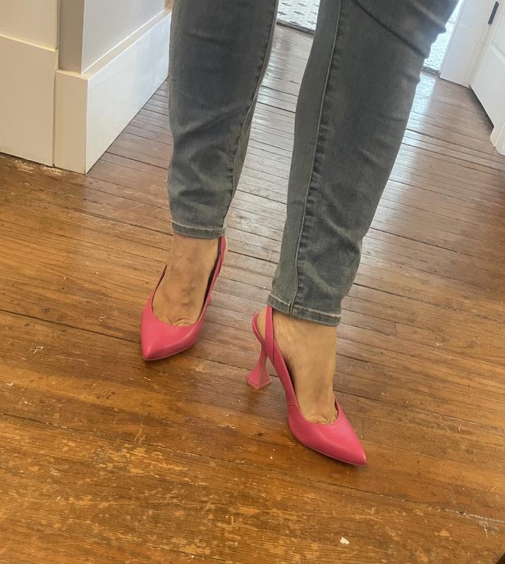 Customer photo for "Hot Pink is GORGEOUS!"