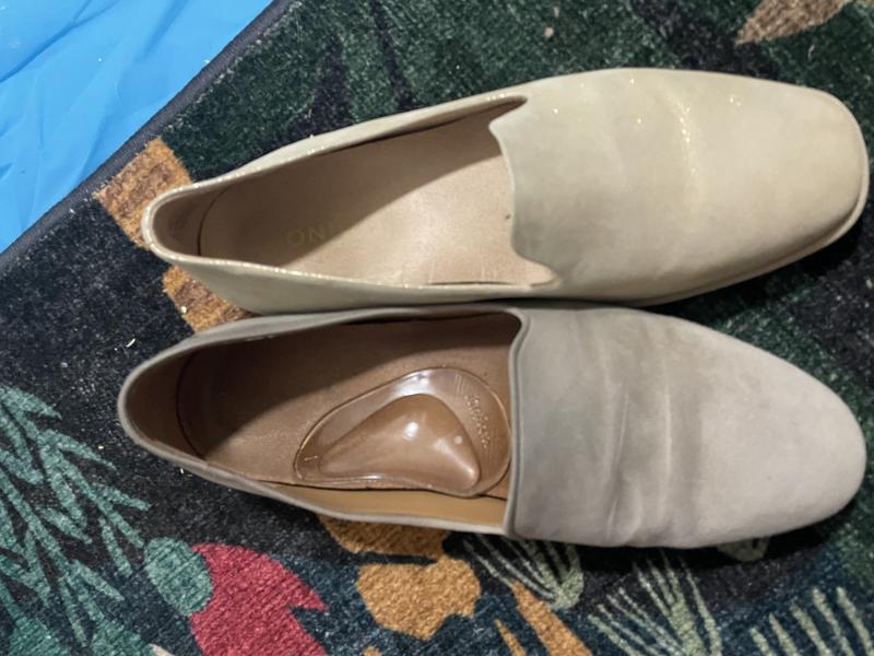 2025 taupe on bottom; 2026 gold on top