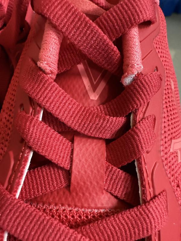 White area above is just cut off. Not sewn down.