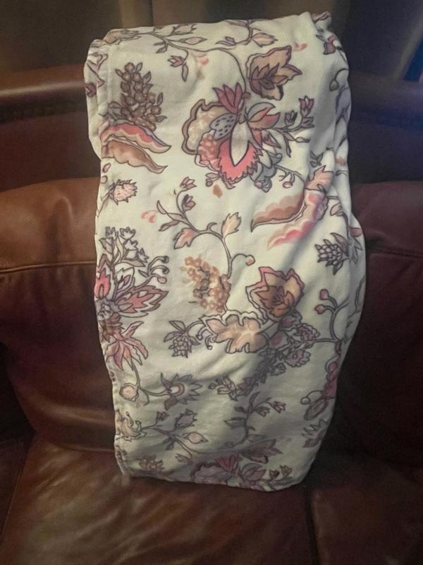 Customer carousel item 7.