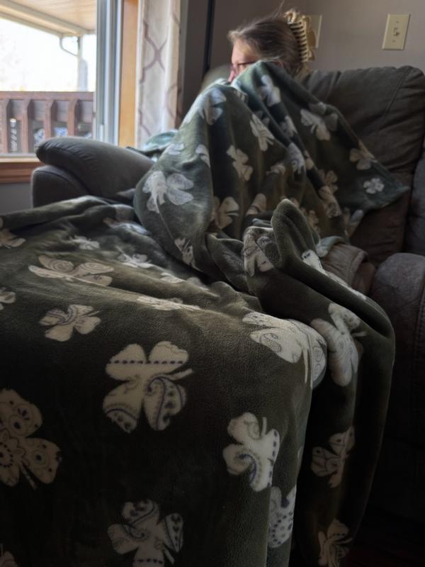 Customer carousel item 6.