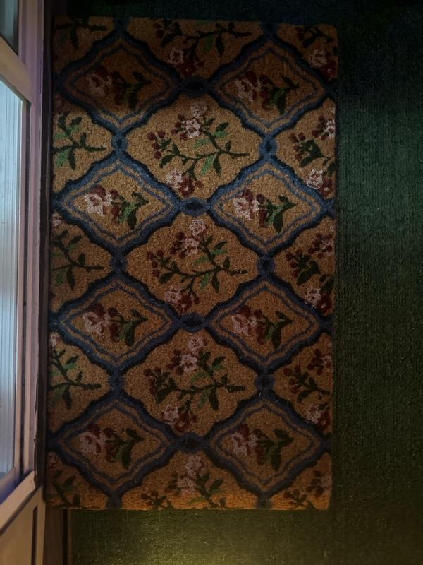 Customer carousel item 9.