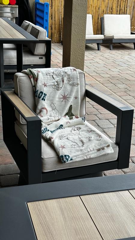 Customer carousel item 10.