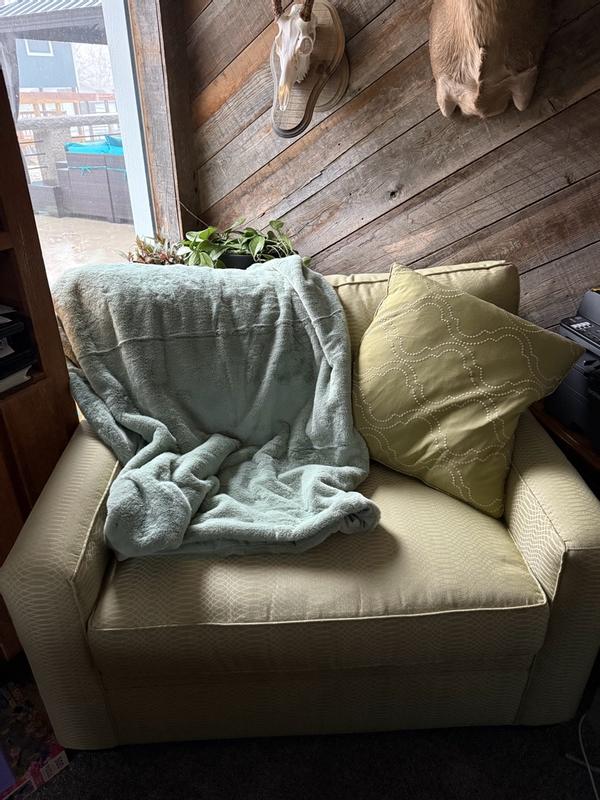 Customer carousel item 4.