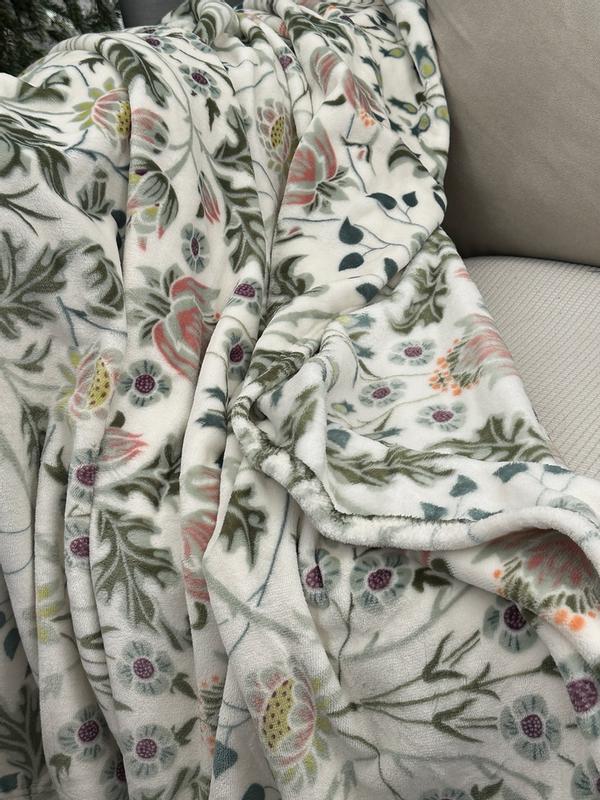 Customer carousel item 6.