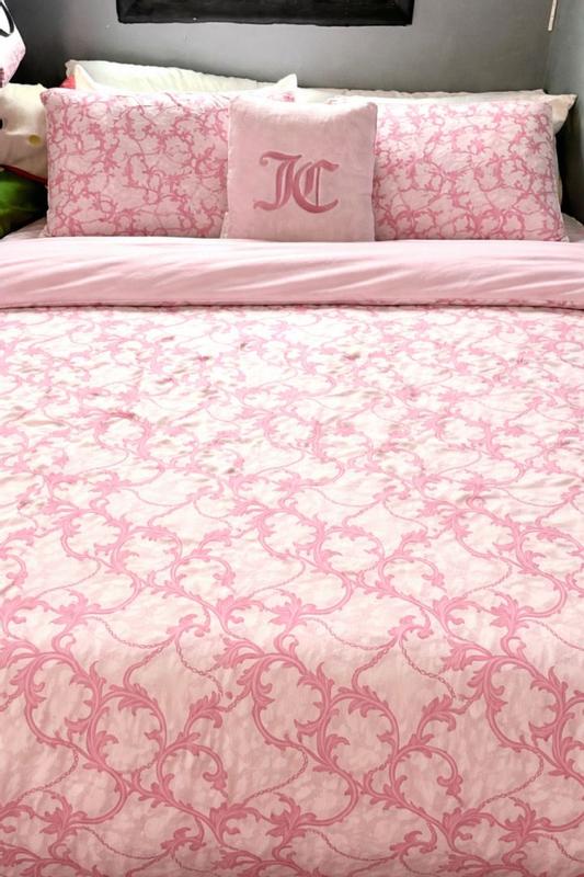 Customer carousel item 2.