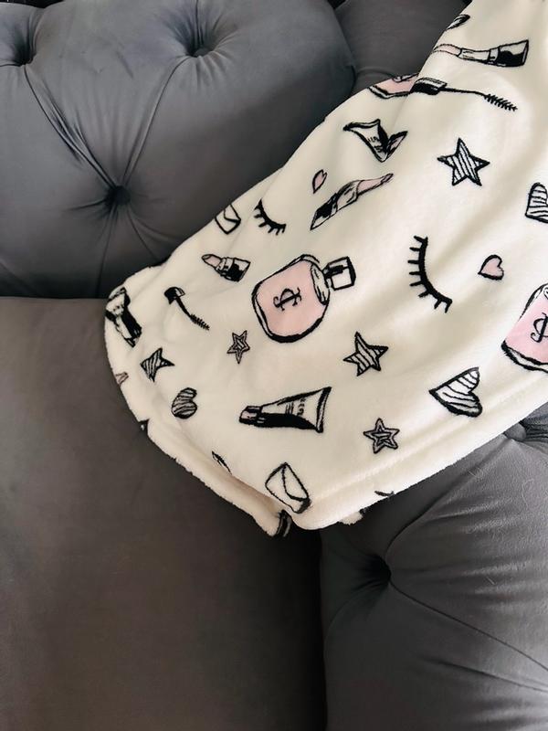 Customer carousel item 13.