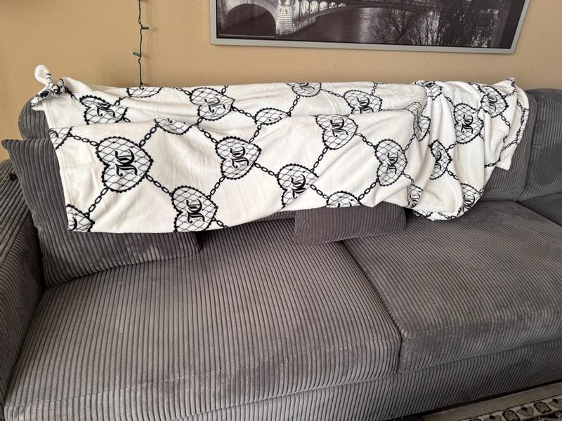 Customer carousel item 3.