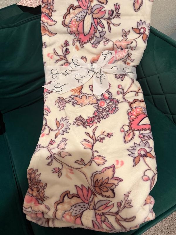 Customer carousel item 3.