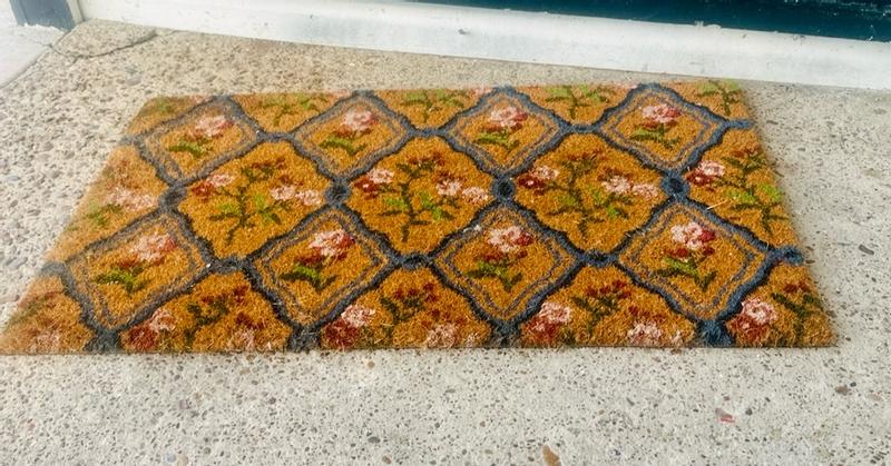 Customer carousel item 6.