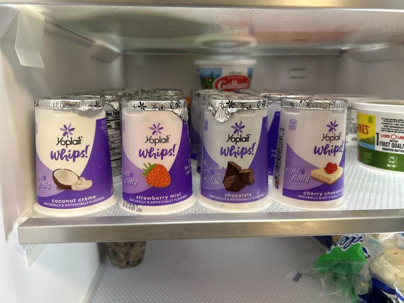 Yoplait Whips! Single Serve Coconut Crème Yogurt Mousse 4 oz
