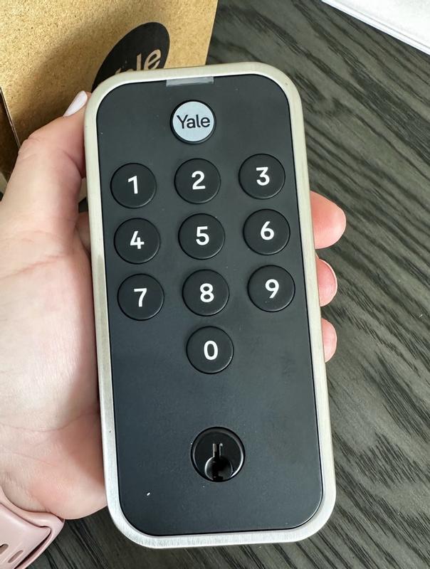 Yale Code Türschloss - Schlüsselloses Zahlenschloss Mit 20 Codes & Hintergrundbeleuchtung