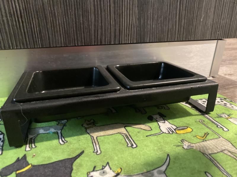 Customer photo for "Love the bowls! So sleek and minimalistic"