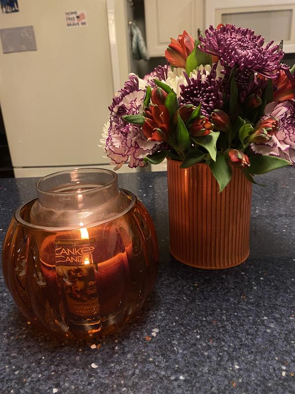 Candles and flowers are 2 of my favorite things!