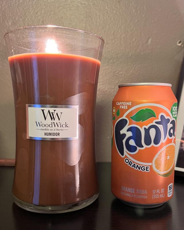 Have you guys tried Woodwick Candle? I'm obsessed with their Humidor! :  r/goosecreekcandles