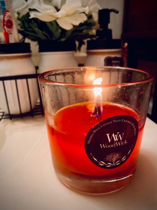 Cinnamon Chai WoodWick® Large Hourglass Candle - Large Hourglass