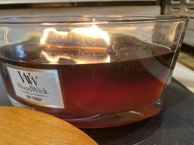 WoodWick Hot Toddy - Medium Hourglass candle 