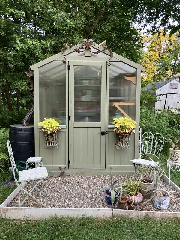 6.7' x 9.7' Meridian Greenhouse - Yardistry