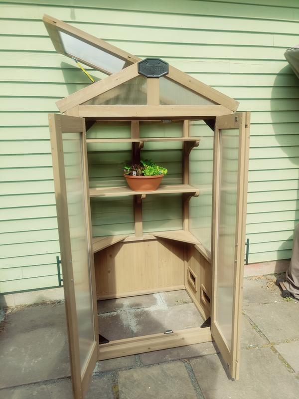 Urban Greenhouse