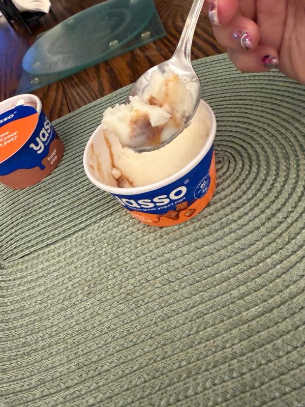 Vanilla Caramel & Fudge Chip Cups | Yasso Frozen Greek Yogurt