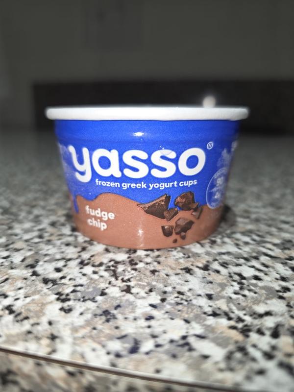Vanilla Caramel & Fudge Chip Cups | Yasso Frozen Greek Yogurt