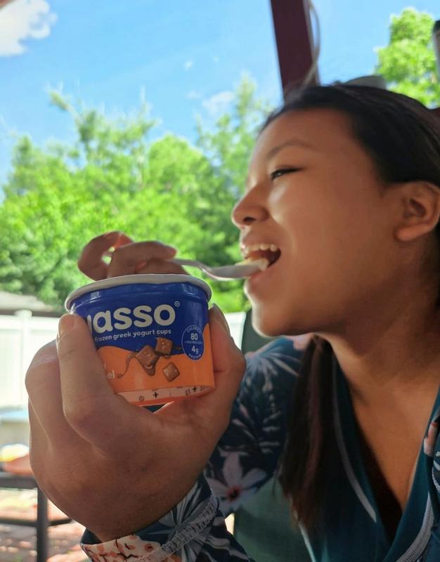 Vanilla Caramel & Fudge Chip Cups | Yasso Frozen Greek Yogurt