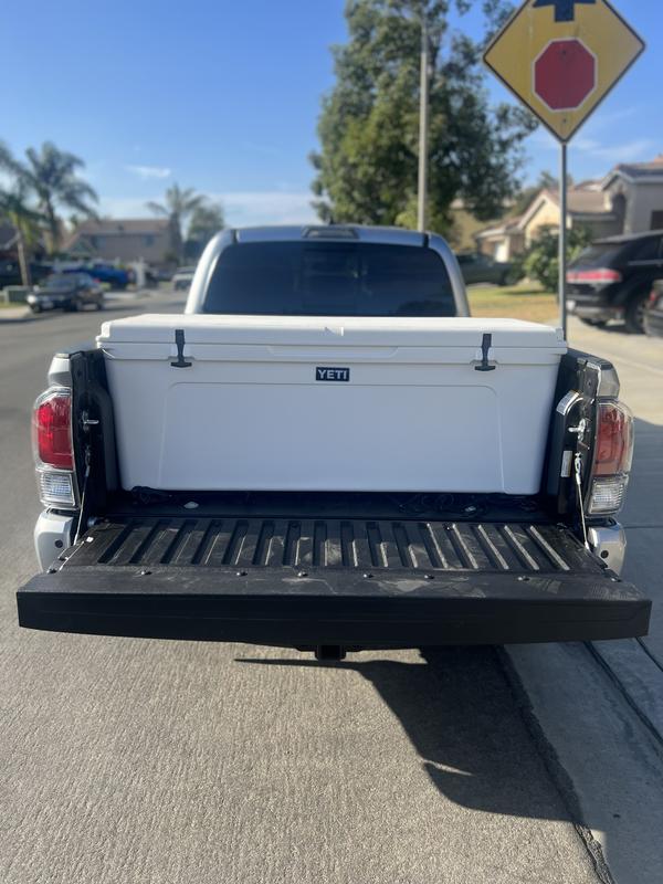 Yeti sales cooler 250