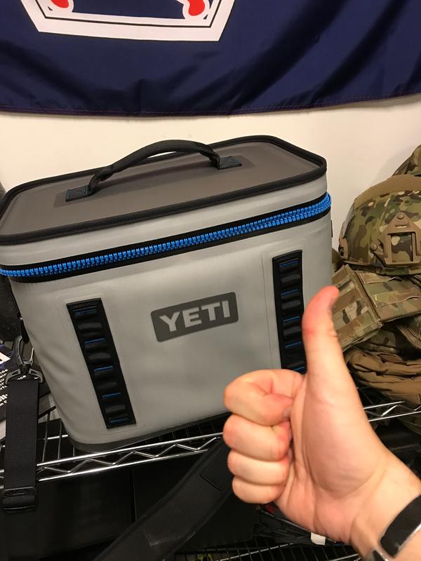 Yeti 18050121001 Hopper Flip 18 Soft Cooler - Navy