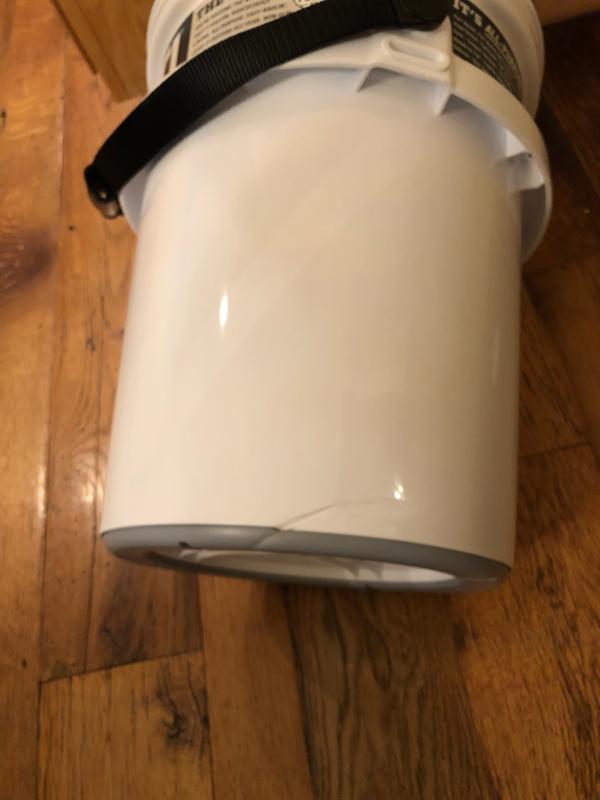 New bucket lid arrived and looks damaged? : r/YetiCoolers