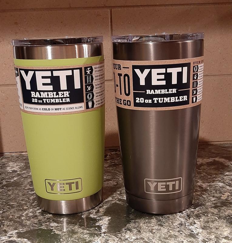 RAMBLER 30 OZ TUMBLER NAVY 21070070027 YETI