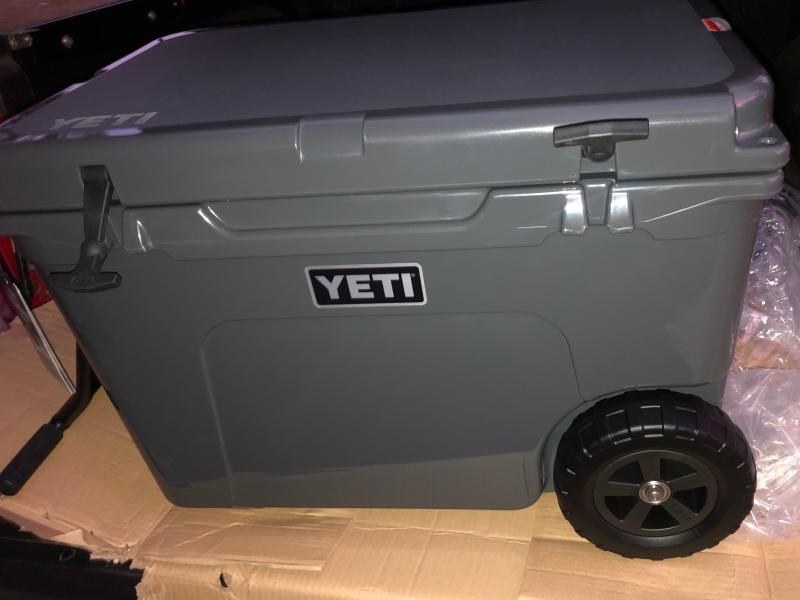 Yeti sales haul grey