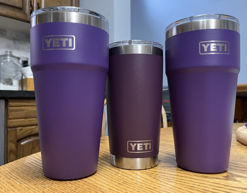 YETI CA Rambler 769 ml Stackable Cup with Straw Lid