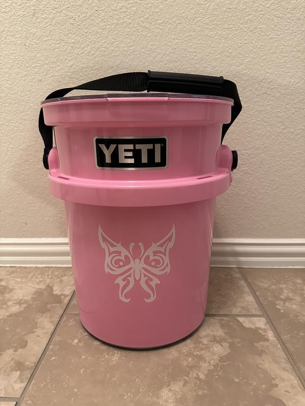 New 26oz Cup and 35oz Mug in Power Pink has just hit our stores 🩷 Super  Limited and exclusive to premium YETI retailers
