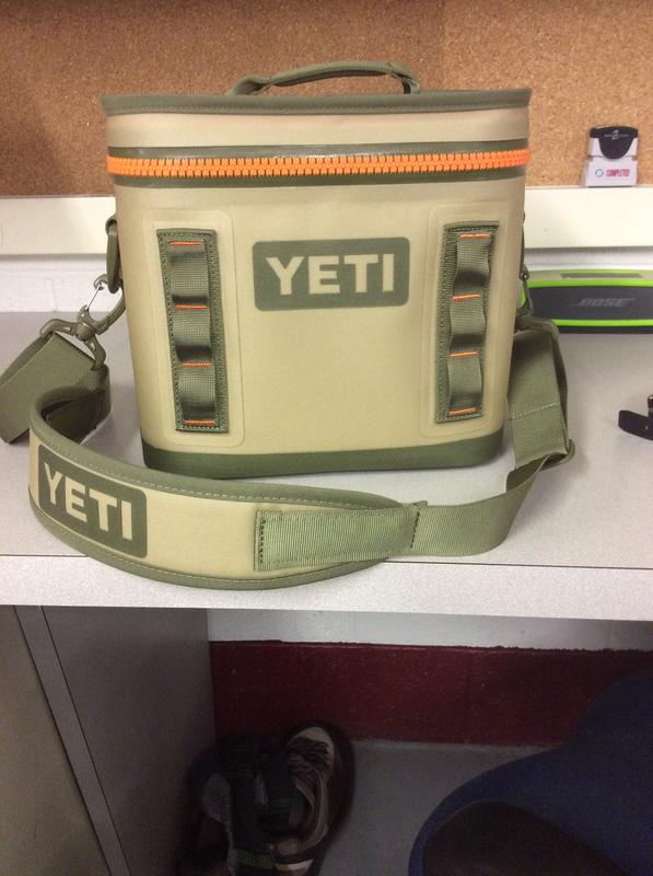 Yeti Hopper Flip 8 Soft Cooler : Canady`s