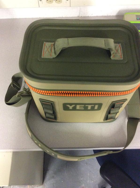 Yeti Hopper Flip 8 Soft Cooler : Canady`s